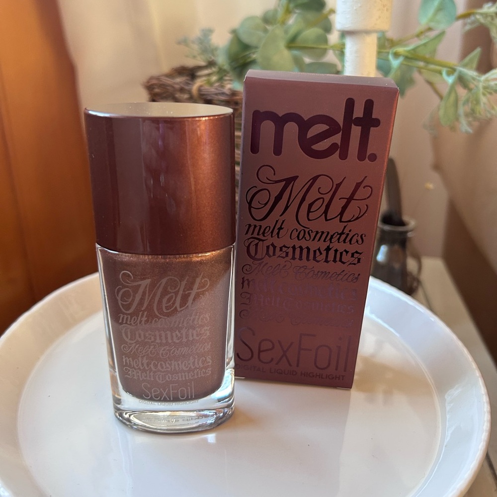 Melt Cosmetics SexFoil Digital Liquid Highlighter in Chocolate Dipped - NEW